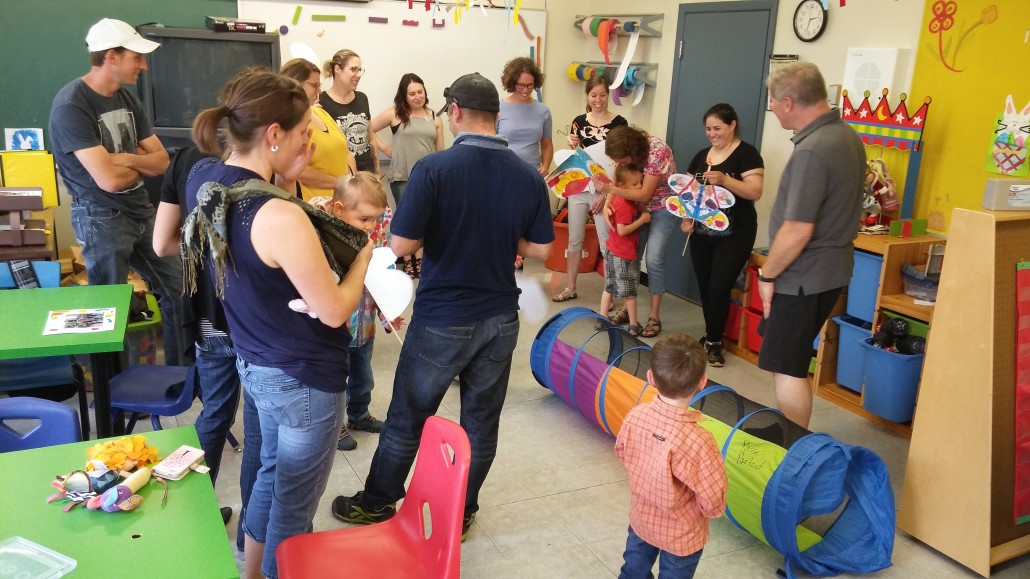 Le passage dans le tunnel vers la maternelle.