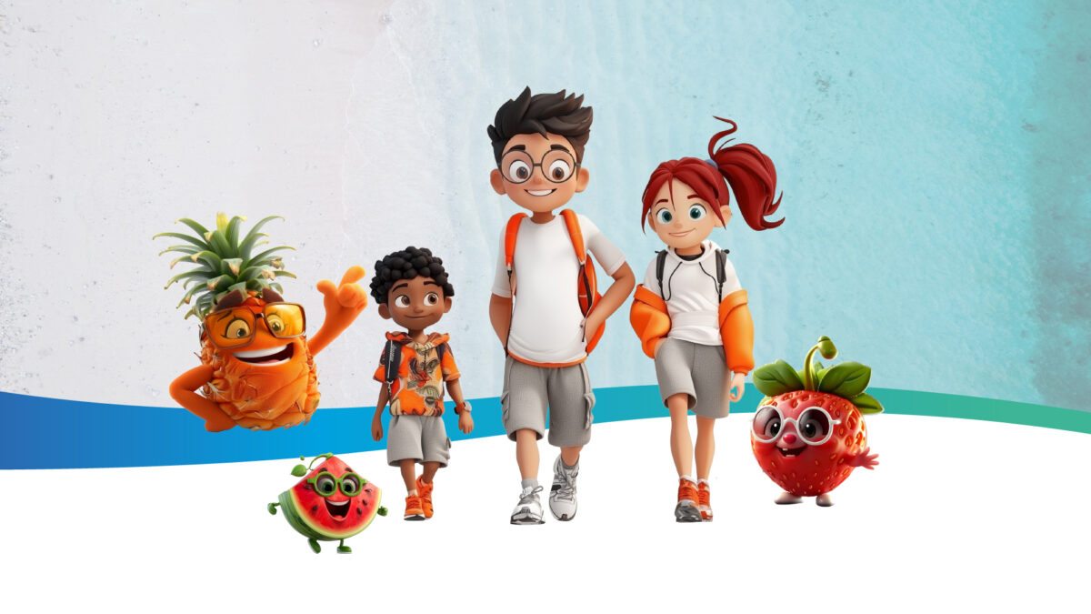 Illustration colorée et joyeuse représentant deux enfants et un adolescent marchant sur une plage, accompagnés de trois personnages fruités animés (ananas, fraise et melon d’eau). Tous les personnages affichent des sourires et portent des vêtements estivaux, évoquant l’esprit des vacances, de la jeunesse et de la bonne humeur. L’arrière-plan présente une transition entre le sable blanc et l’eau turquoise, créant une ambiance fraîche et ensoleillée.